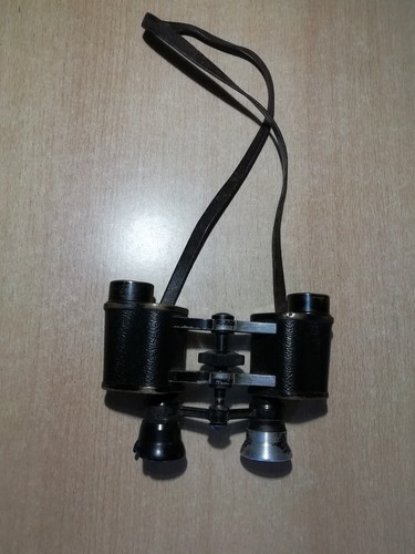 Kleines fernglas feldstecher - fernglas,